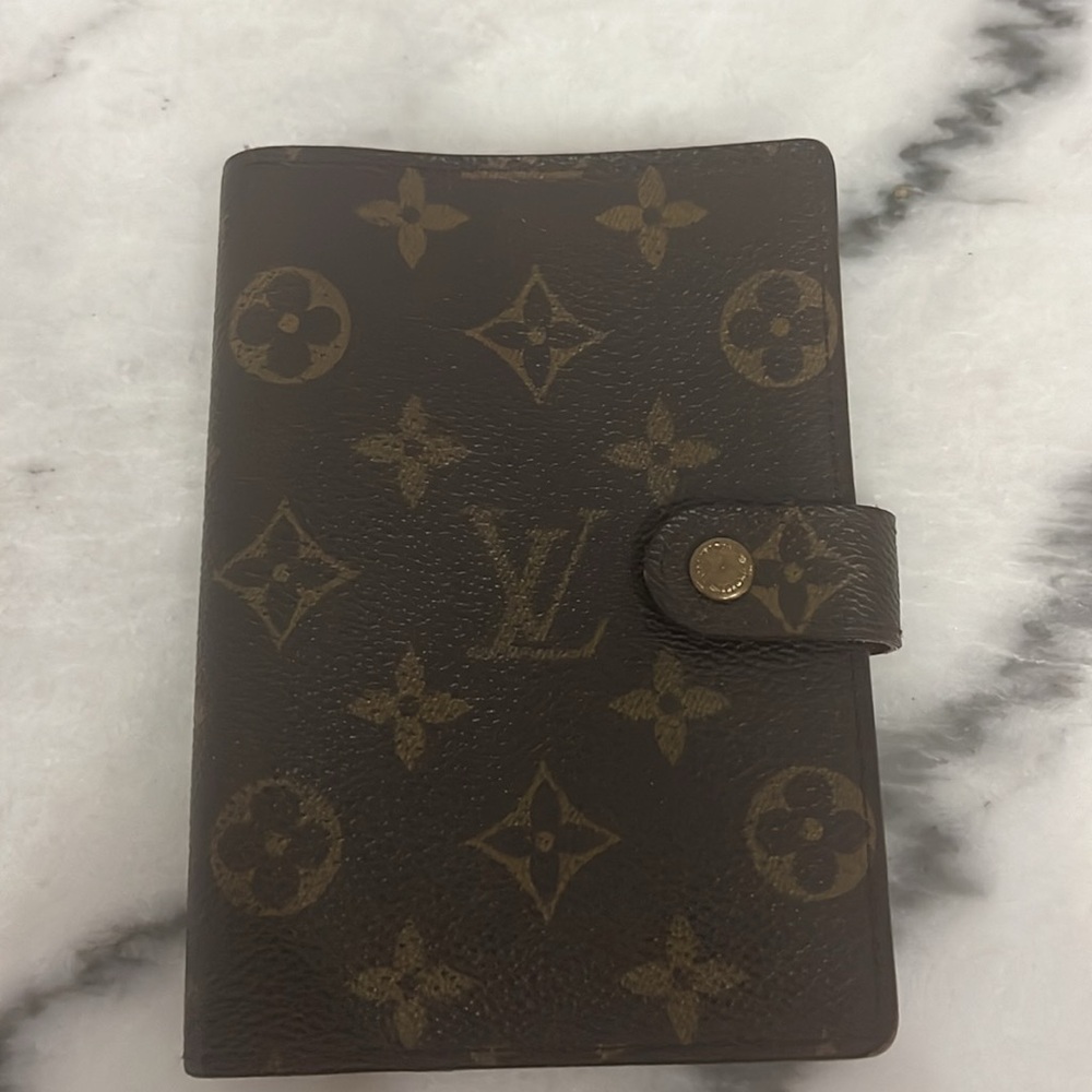 Louis Vuitton Small Ring Agenda Cover